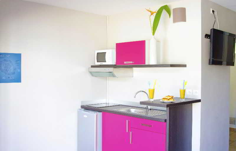 Hotel Les Creoles Saint-Gilles-les-Bains Buitenkant foto