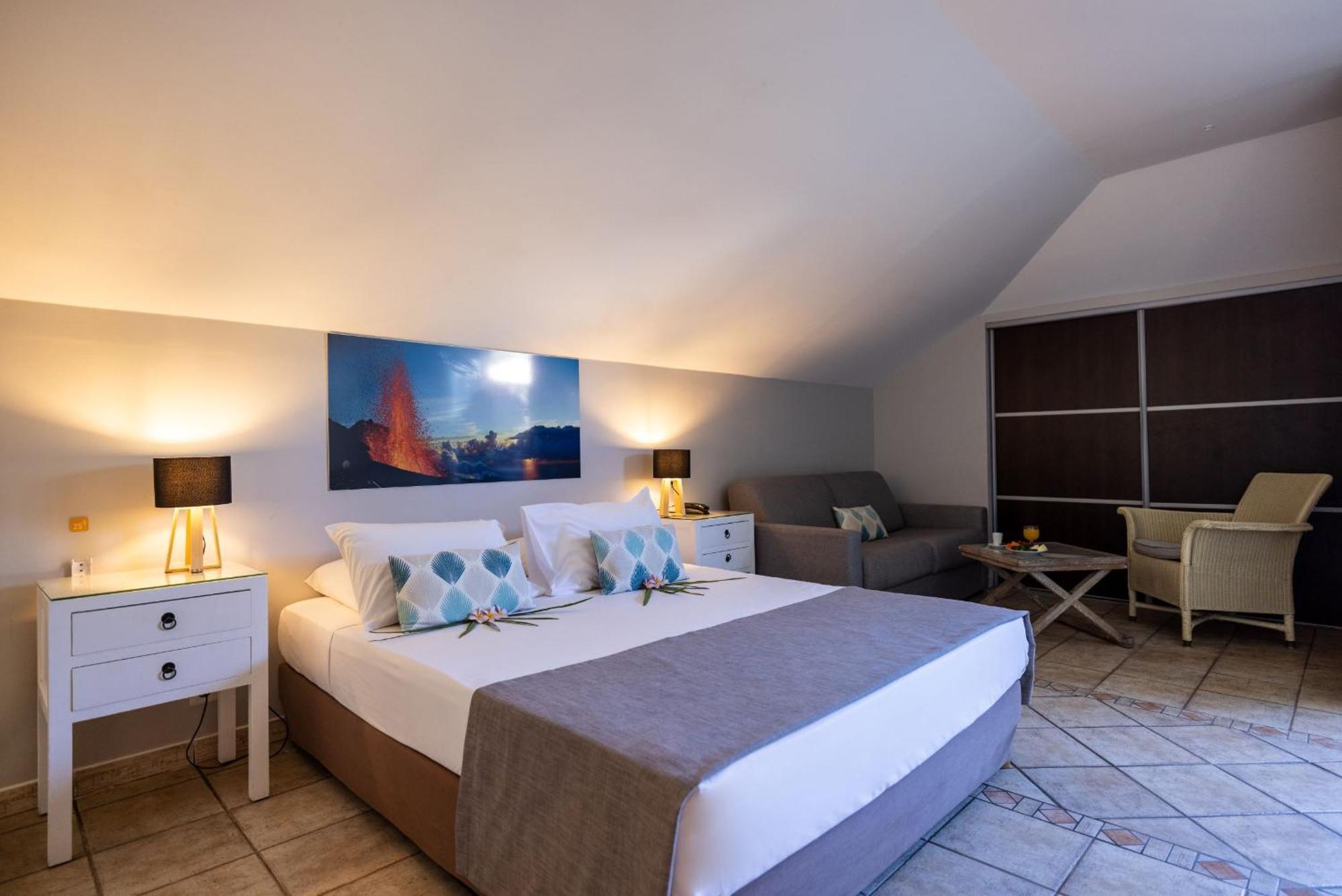 Hotel Les Creoles Saint-Gilles-les-Bains Buitenkant foto