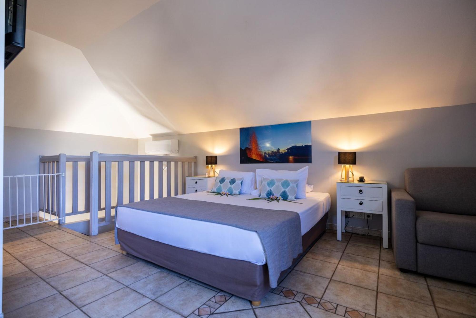 Hotel Les Creoles Saint-Gilles-les-Bains Buitenkant foto