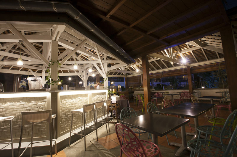 Hotel Les Creoles Saint-Gilles-les-Bains Buitenkant foto